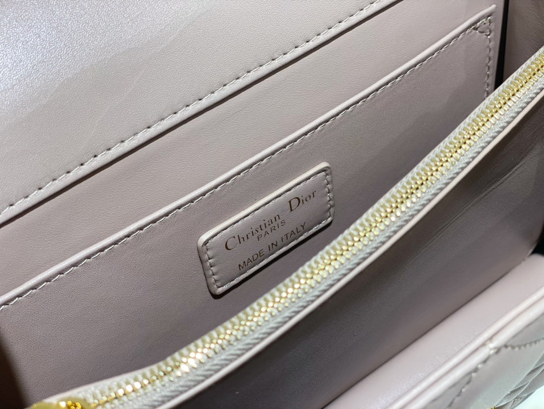 2026 Exquisite+leather+bags-75