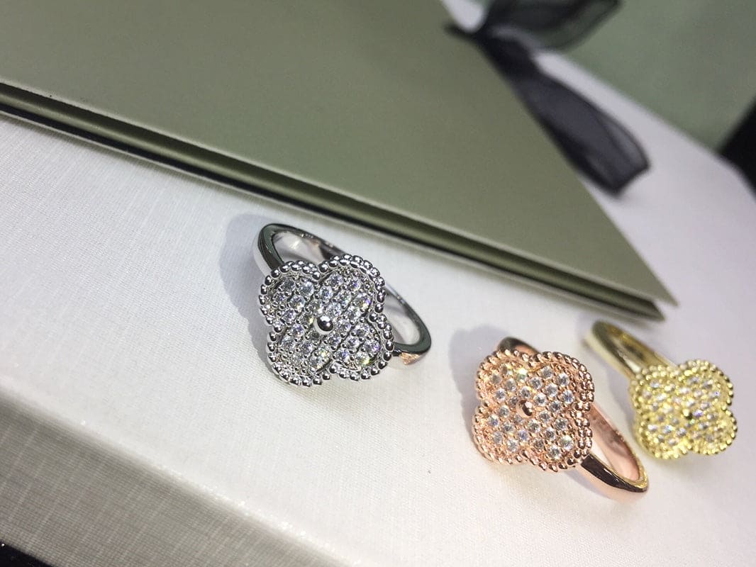 18K Celestial Vintage Alhambra Diamonds Ring
