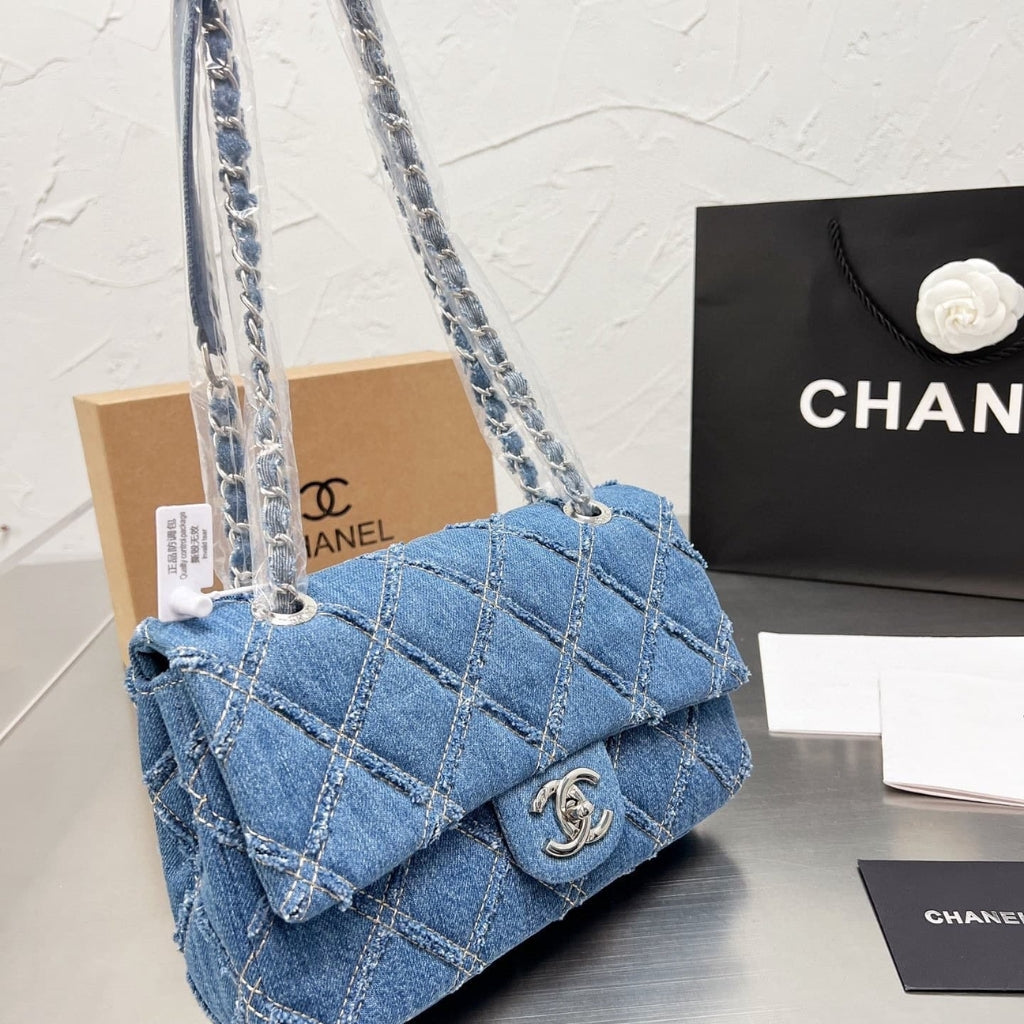 Classic Medium Distressed Denim Flap Bag Blue 25cm 22 New Collection Bag Flap Bag