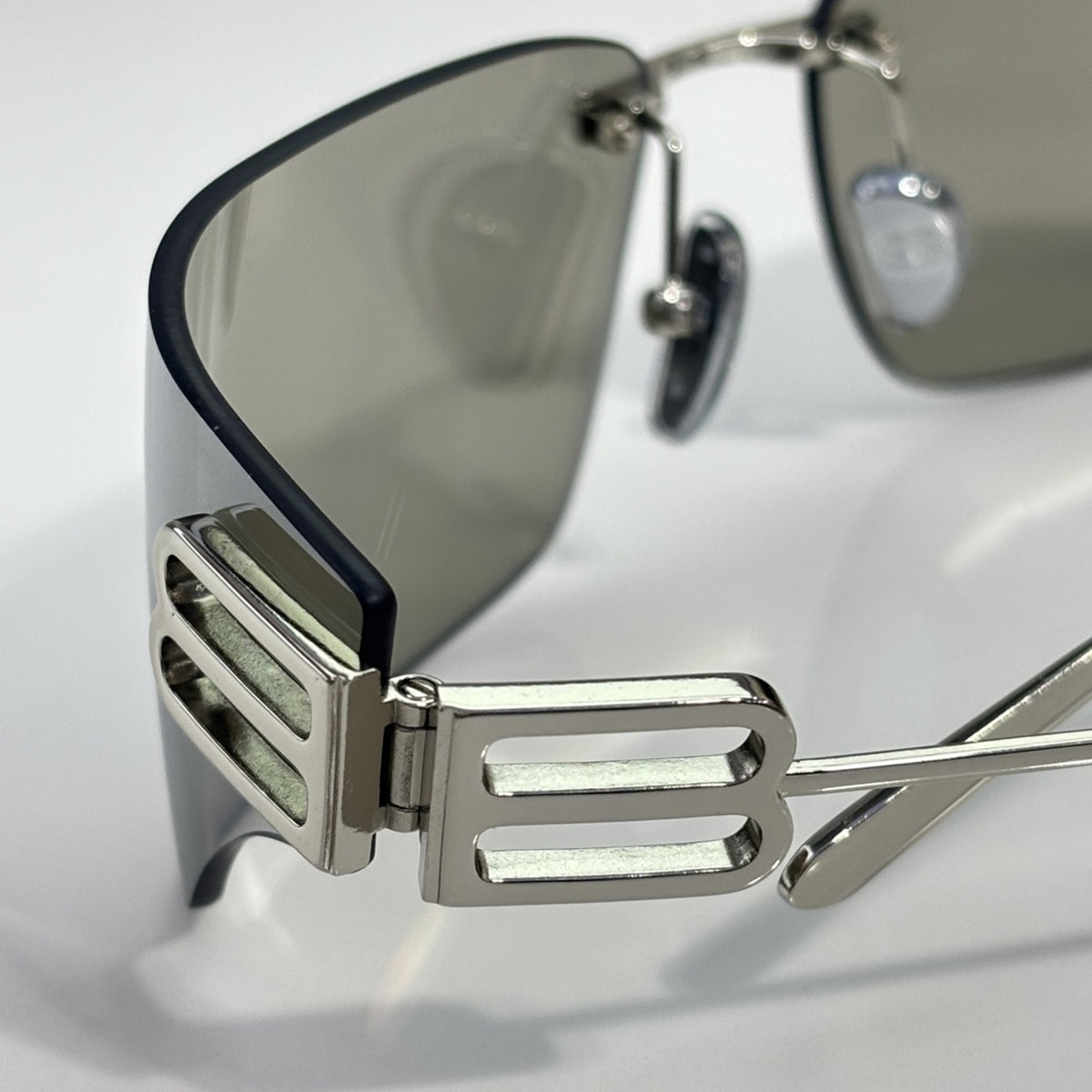 2026 High-End leisure travel versatile sunglasses19034