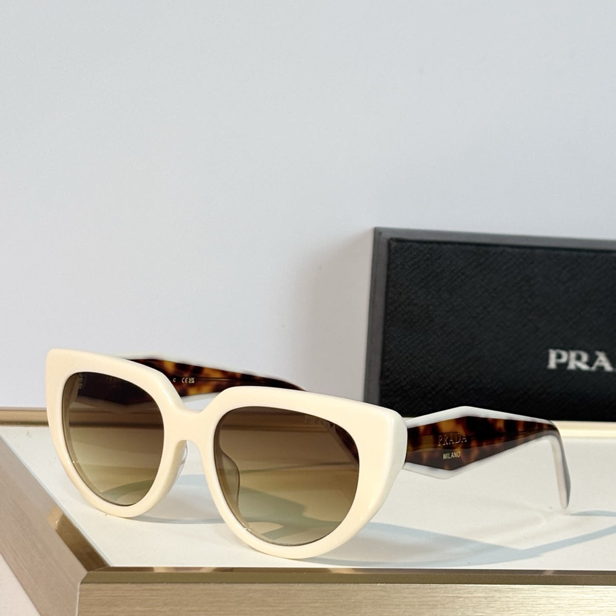 2026 High-End leisure travel versatile sunglasses19004