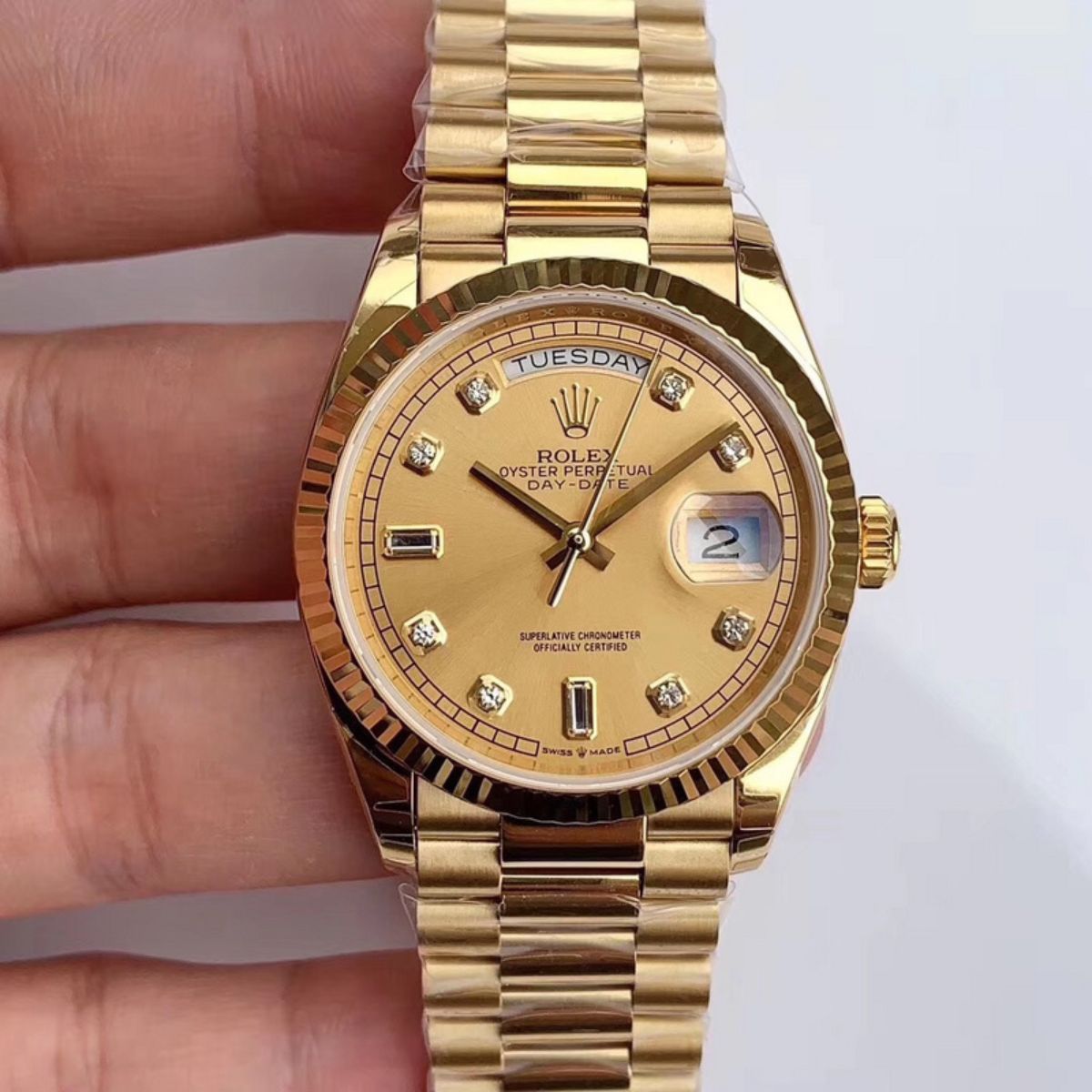 [Super Clone] Regency Weekday 36 mm Weekday Fluted Bezel Champagne colour set with diamonds Dial 128238 2532