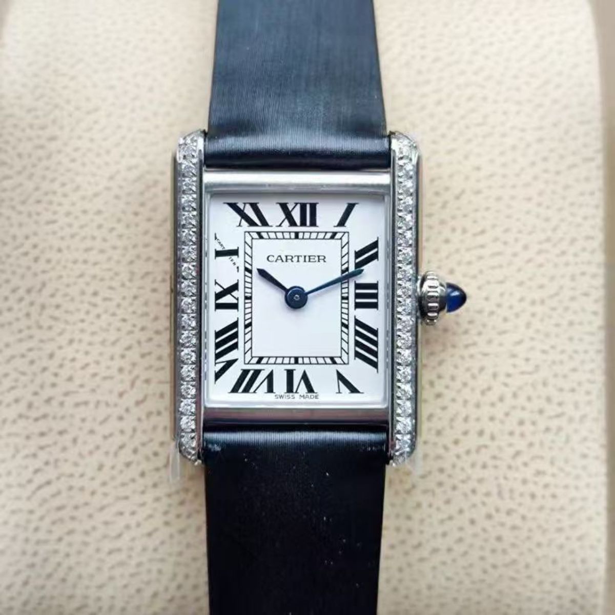 Parisian Rectangular Essential watch 29.5 x 22 mm 8055