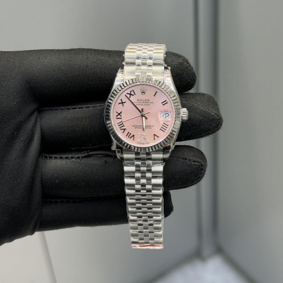 Regency Classic Date 31 mm Five-Link Fluted Bezel Pink set with diamonds Dial 278274 8392