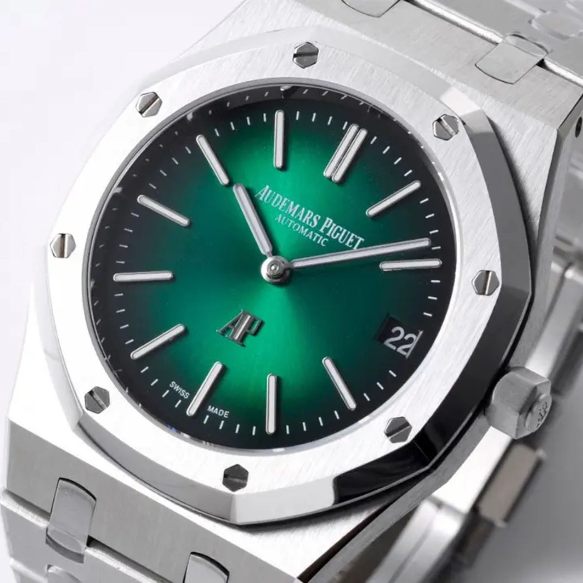Prestige Atelier Octagon Sport Jumbo Extra Thin 39mm Green Dial Platinum 8652