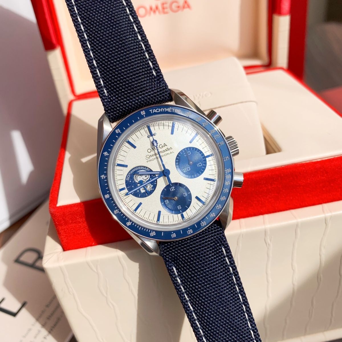 Celestial Chronograph Silver Snoopy Award 50th Anniversary 42mm Steel On Nylon Strap Silver Dial 9472