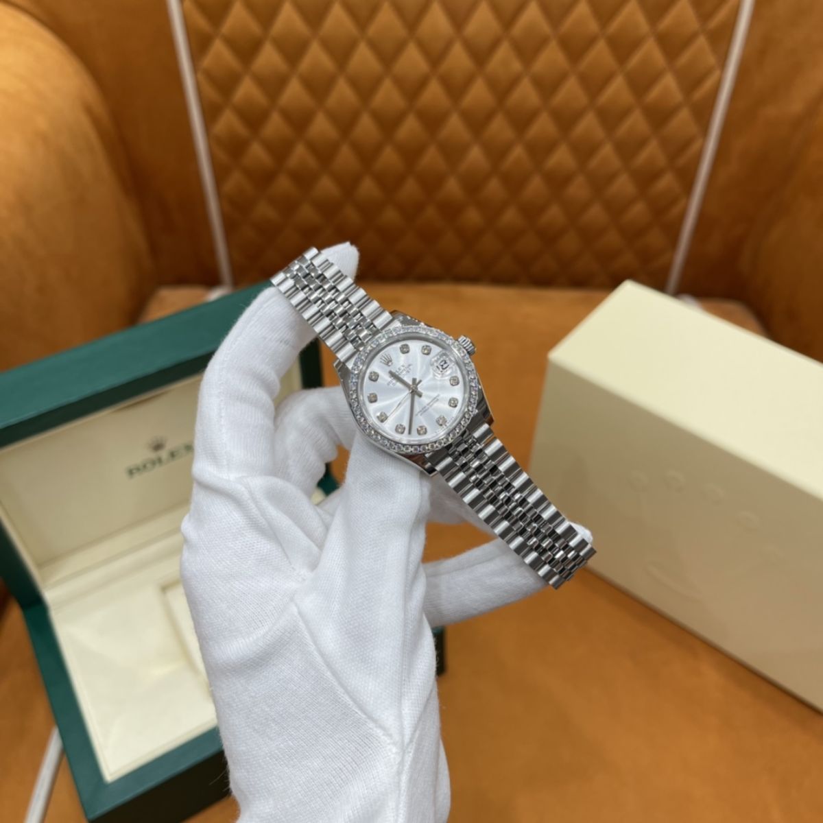 [Super Clone] Regency Classic Date 31 mm Five-Link Brilliant diamond set Bezel Silver set with diamonds Dial 278384RBR 7615