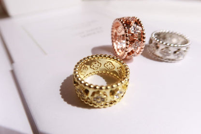 18K Celestial Perl̩e Clovers Ring