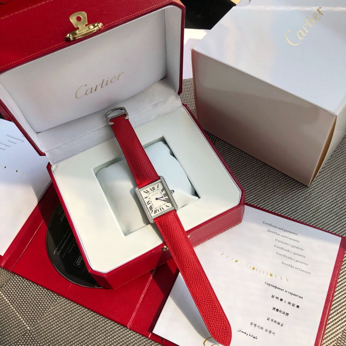 Parisian Rectangular Essential watch 33 x 27 mm 2394