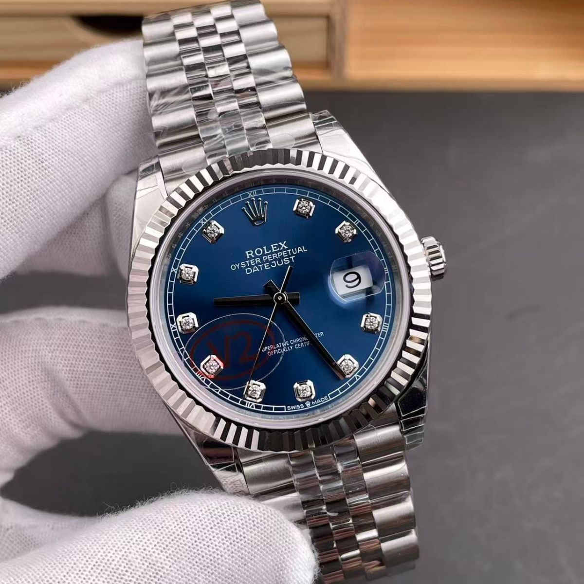 [Super Clone] Regency Classic Date 41 mm Timeless Fluted Bezel Bright blue set with diamonds Dial 126334 6118