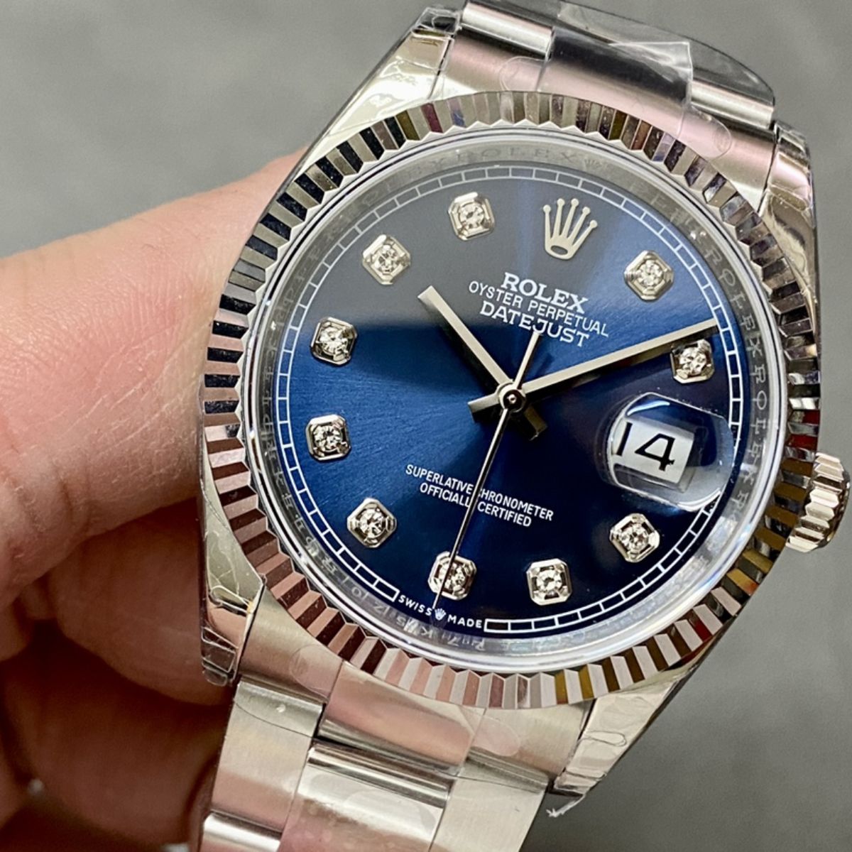 Regency Classic Date 36 mm Timeless Fluted Bezel Bright blue set with diamonds Dial 126234 8568