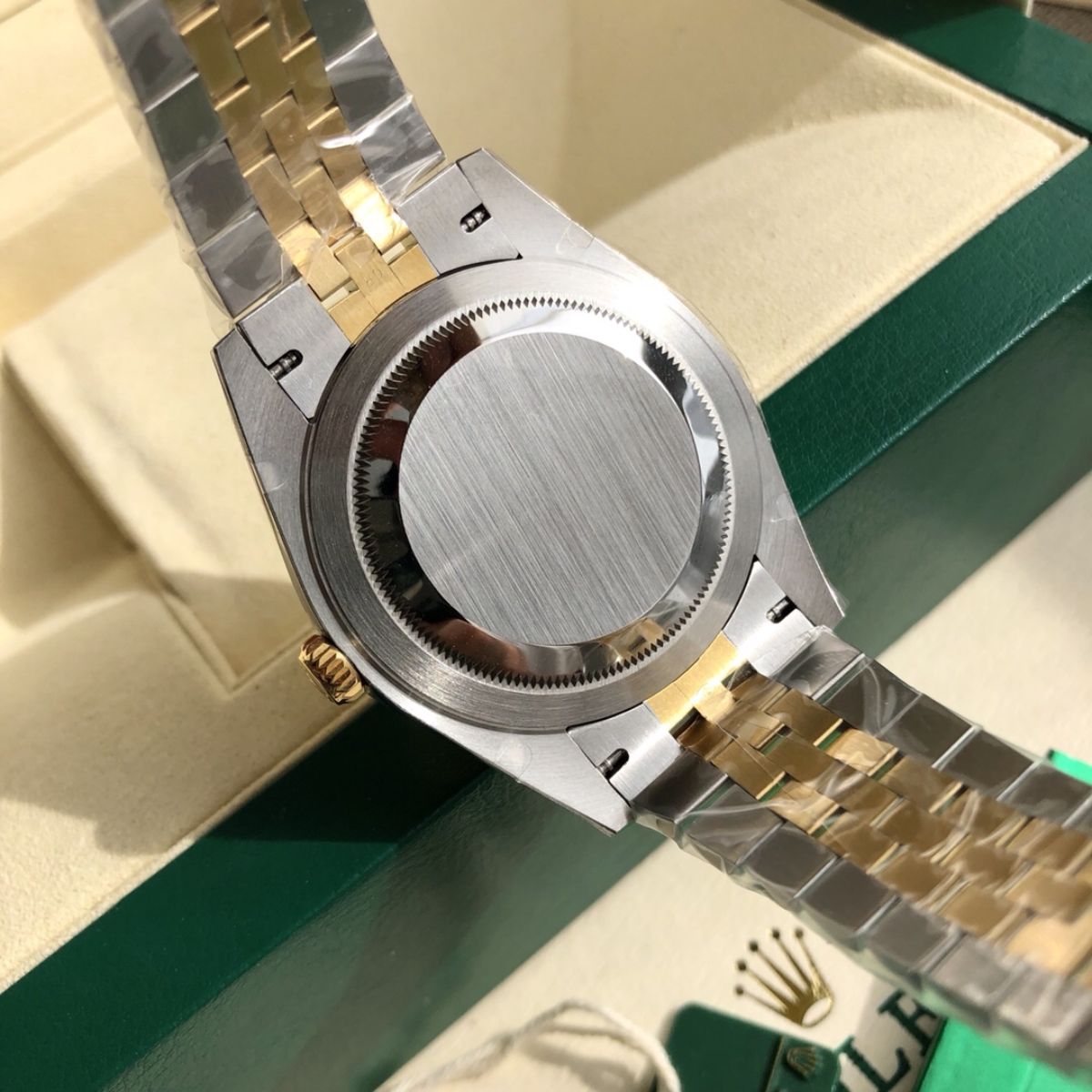 Regency Classic Date 41 mm Five-Link Fluted Bezel White Dial 126333 5577