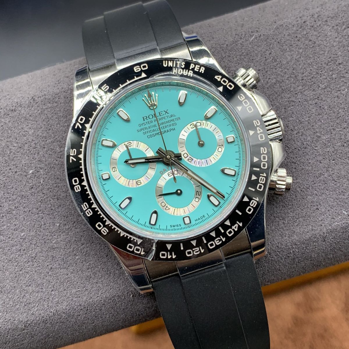 Regency Racing Chronograph 40 mm Rubber Ceramic Bezel Ice blue Dial 4675