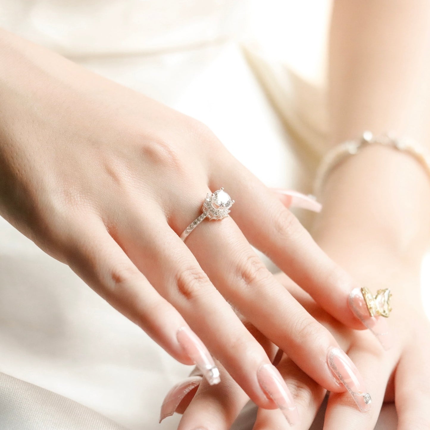 ELVORIA 6mm Moissanite Ten-Petal Flower Ring GRA ELVDA05 – Platinum Plated 925 Sterling Silver