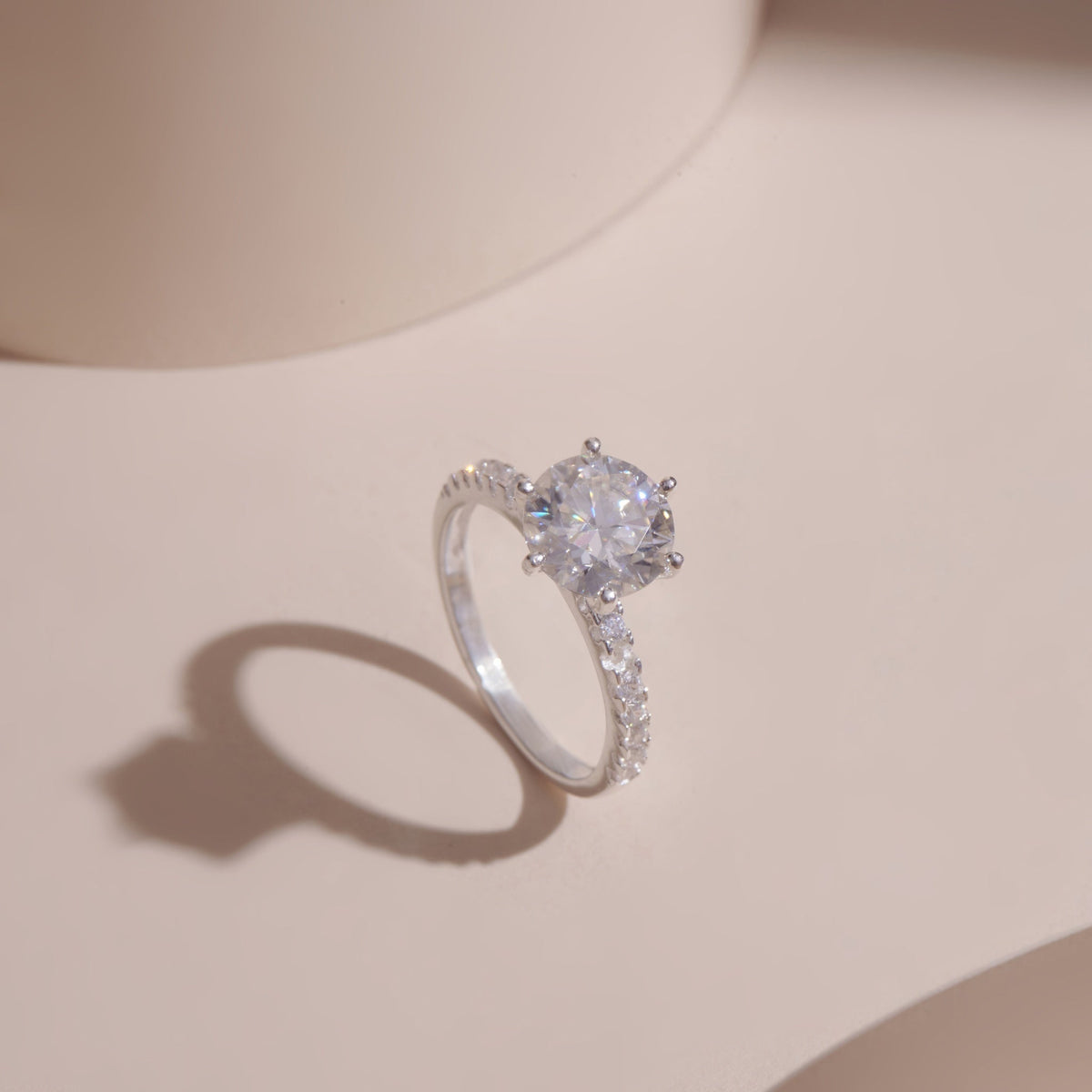 ELVORIA 7mm Moissanite Ring GRA – Platinum Plated 925 Sterling Silver