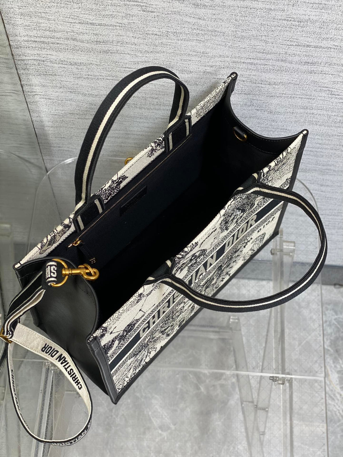 2026 Exquisite+leather+bags-399