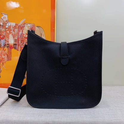 Evelyne 25 Shoulder Bag Black 25Cm H069426CKAV Evelyne Bag