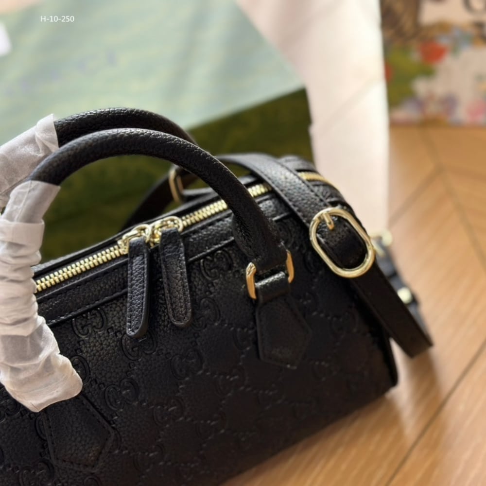 GG Emblem Small Leather Top Handle Bag Black 22Cm Emblem Bag