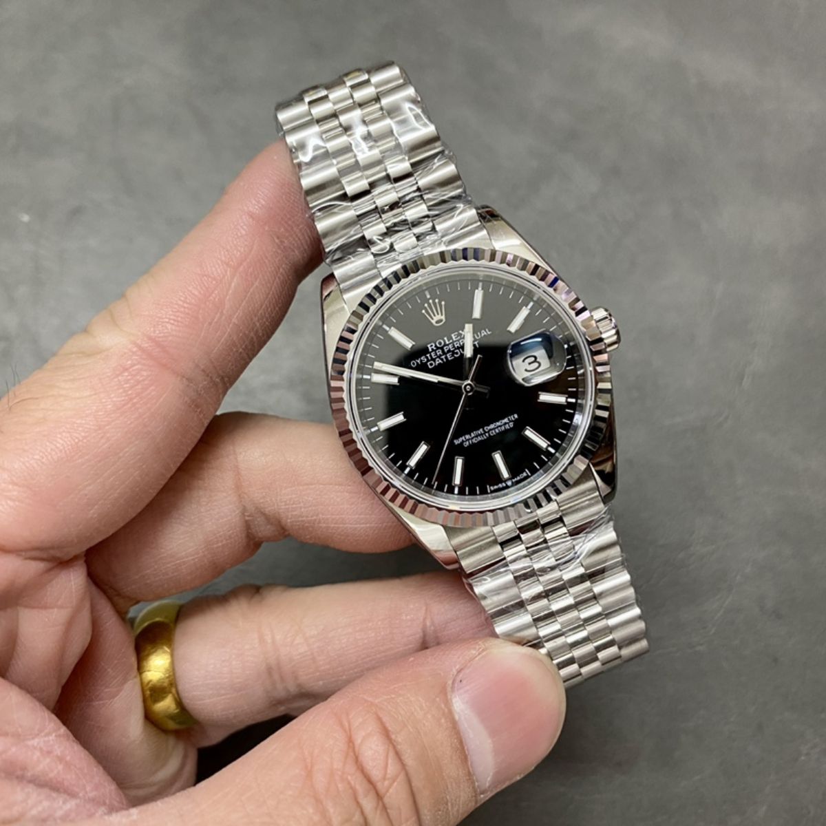 Regency Classic Date 36 mm Five-Link Fluted Bezel Bright black Dial 126234 6730