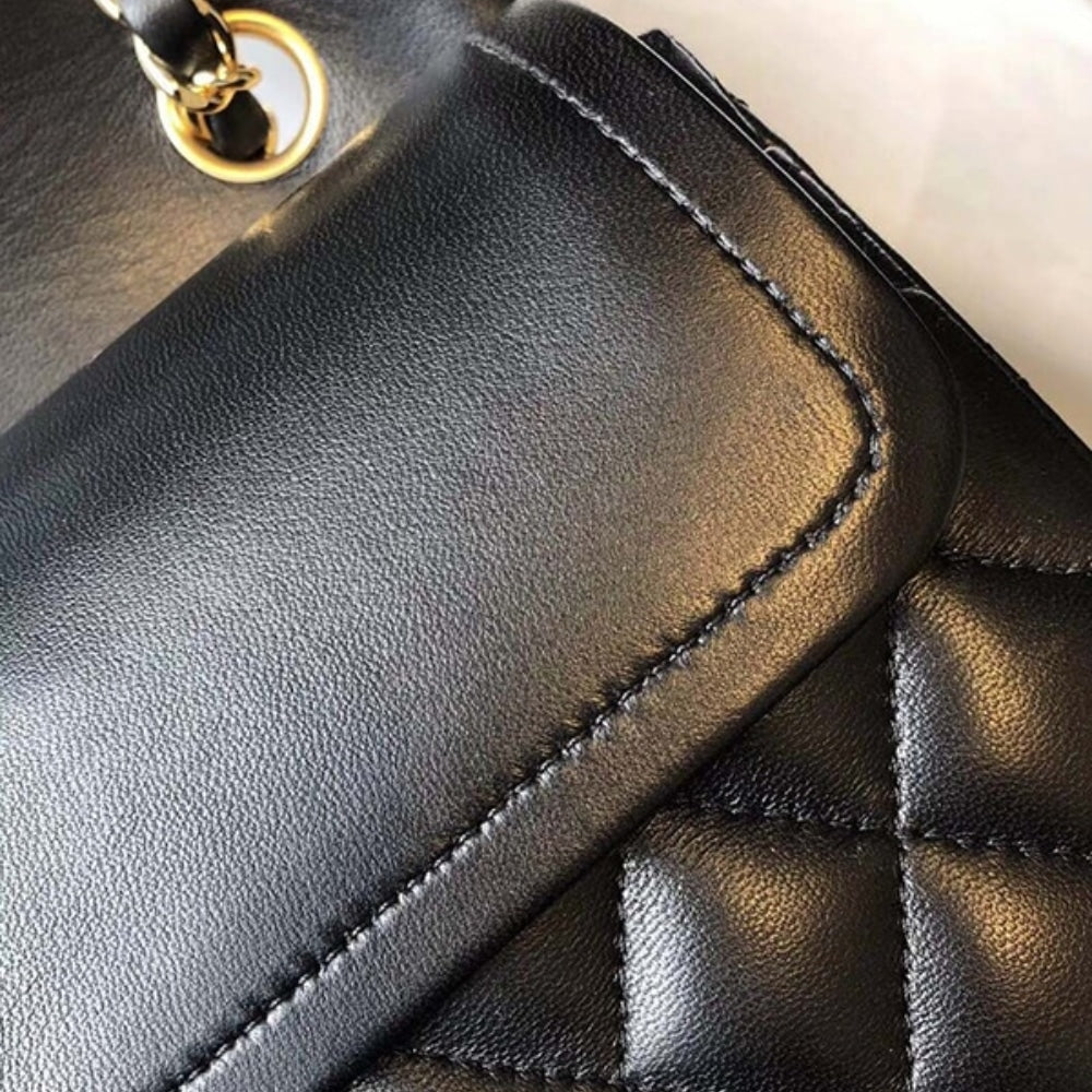 Classic 11.12 Medium Smooth Leather Flap Bag Black 25cm A01112 Y01295 94305 22 New Collection Bag Flap Bag