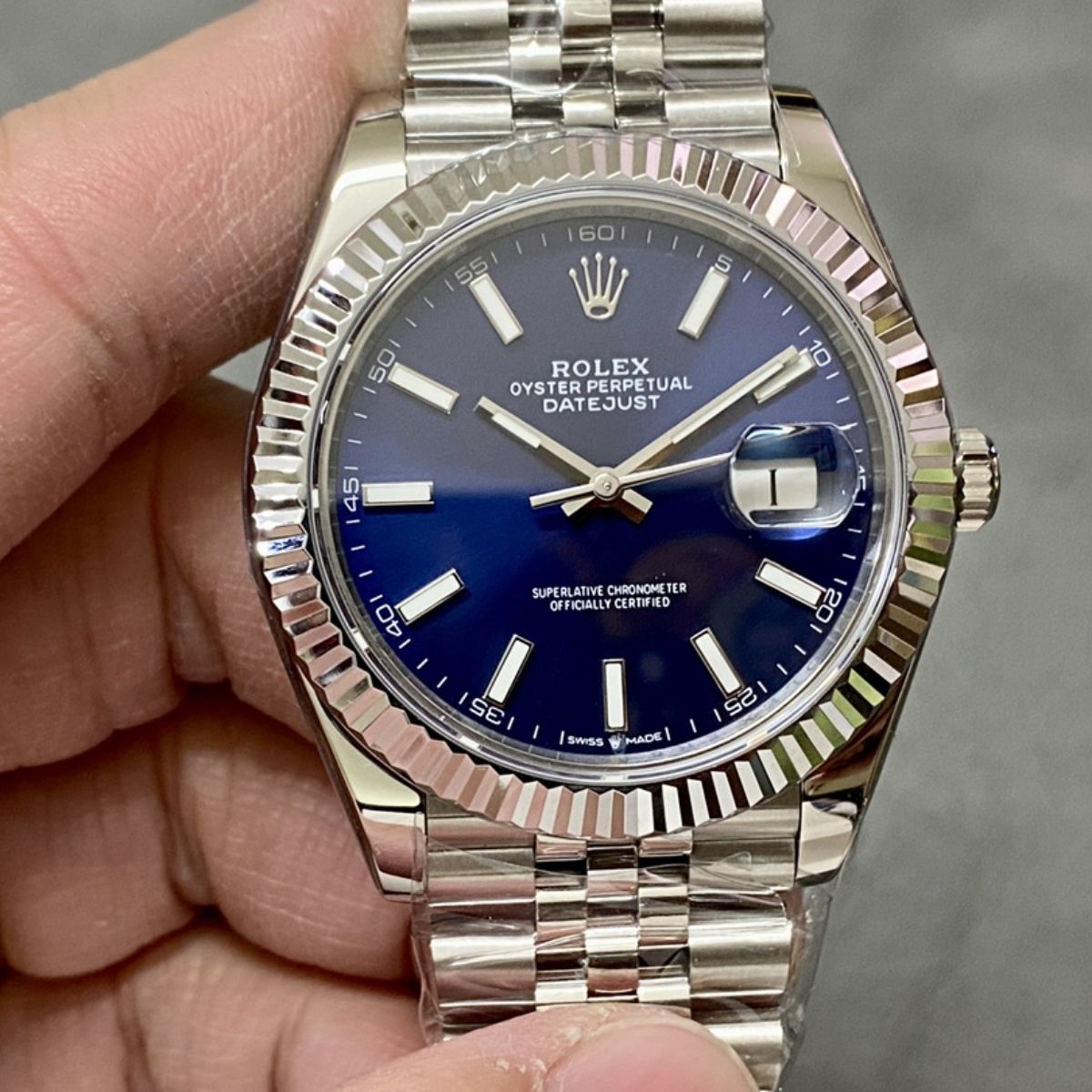 Regency Classic Date 36 mm Five-Link Fluted Bezel Bright blue Dial 126234 5737
