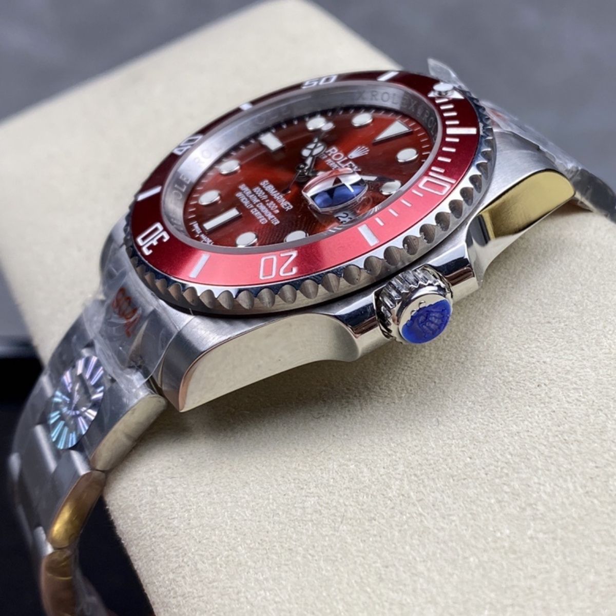 Regency Diver Date 41 mm Timeless Red Bezel Red Dial 7279