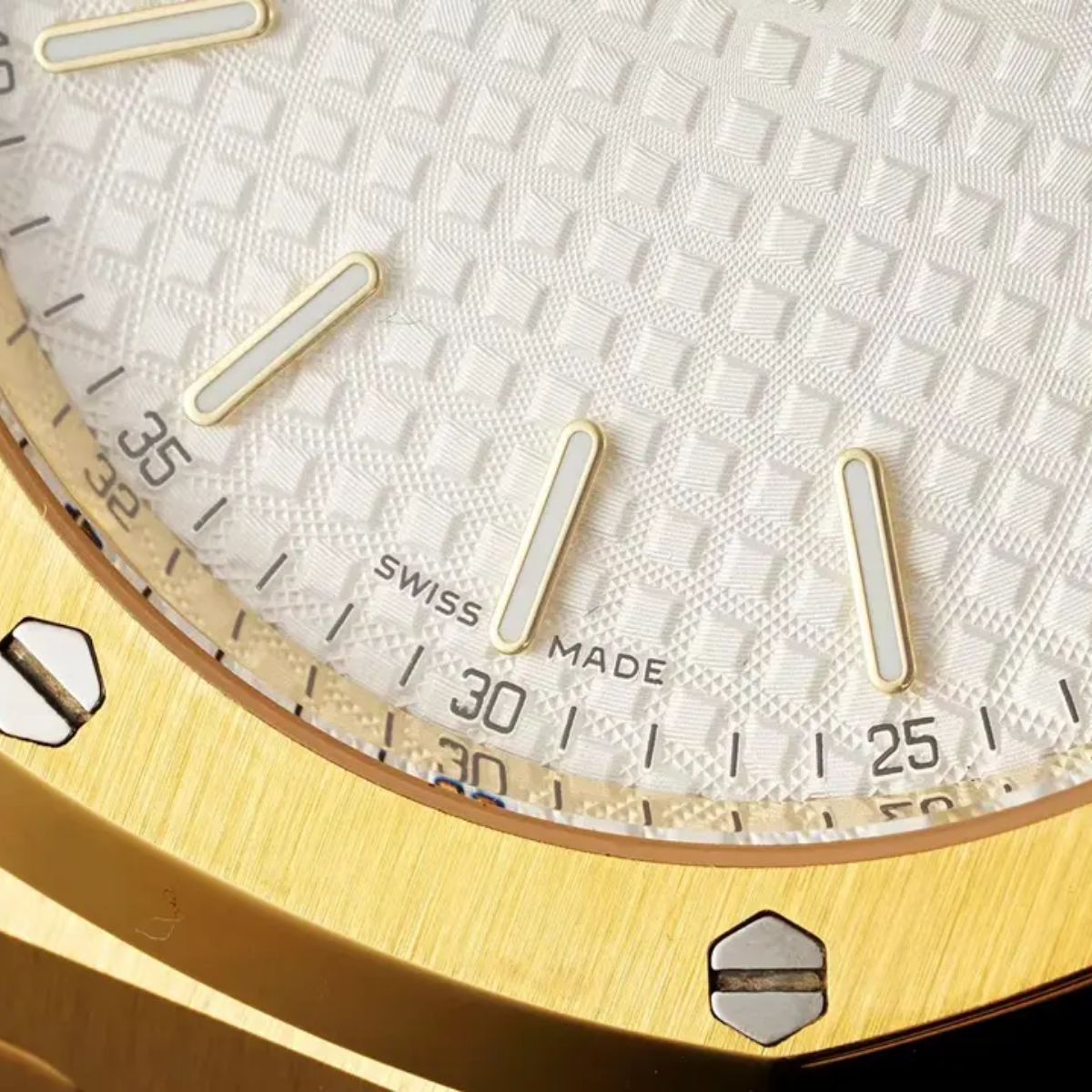 Prestige Atelier Octagon Sport 39mm White Dial Yellow Gold 2273