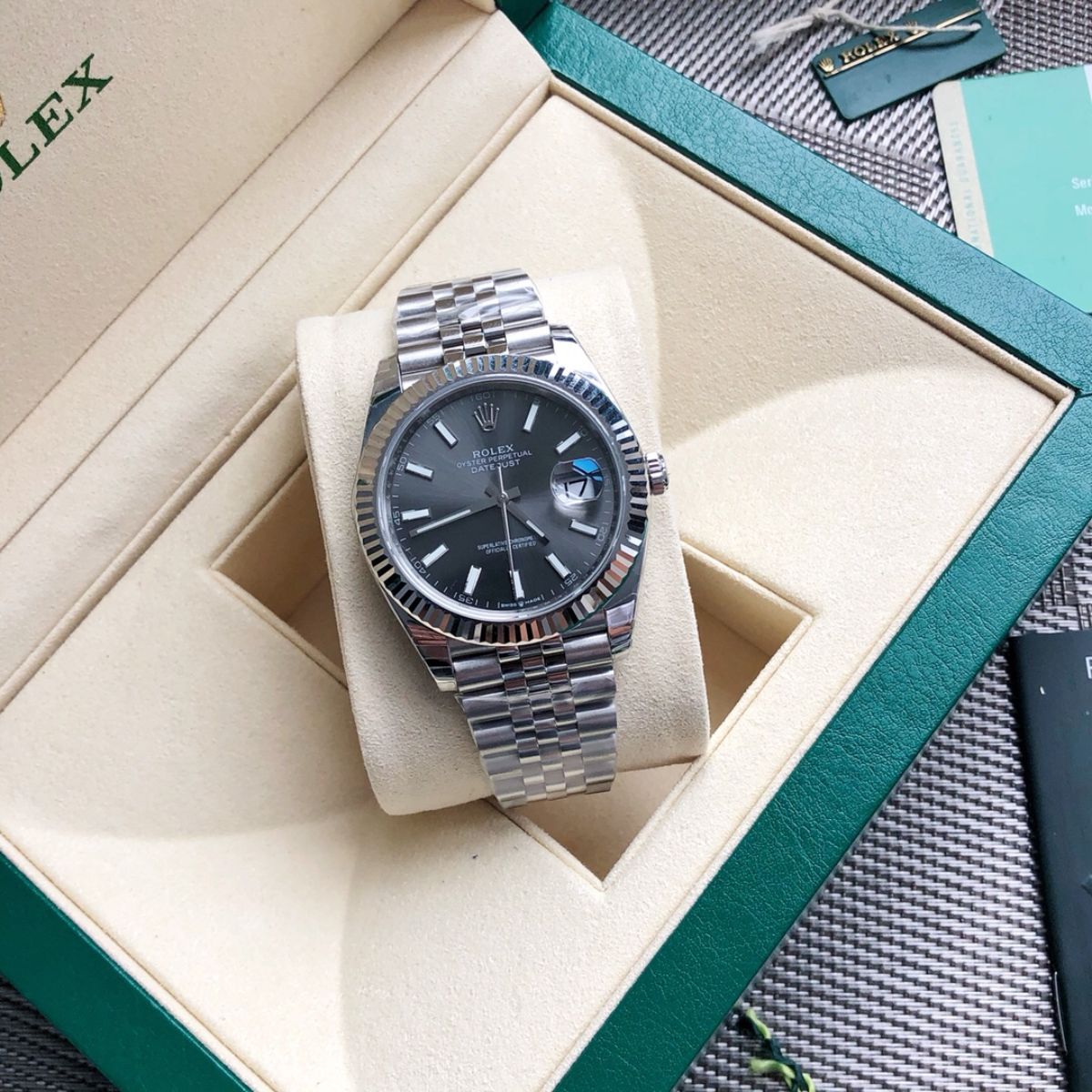 [Super Clone] Regency Classic Date 41 mm Five-Link Fluted Bezel Slate Dial 126334 6528