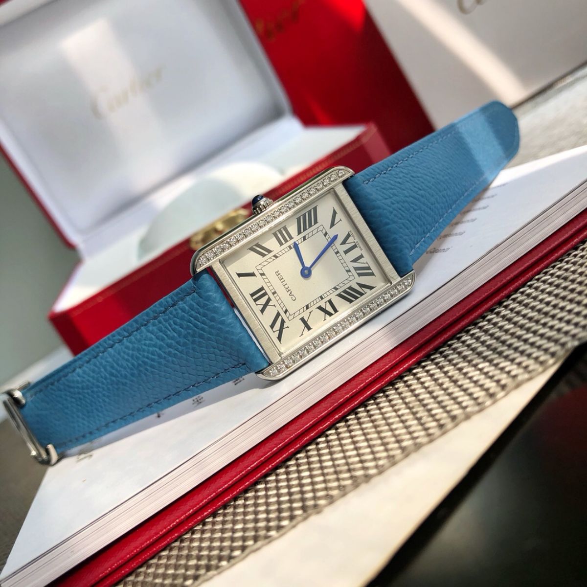 Parisian Rectangular Essential watch 33 x 27 mm 6343