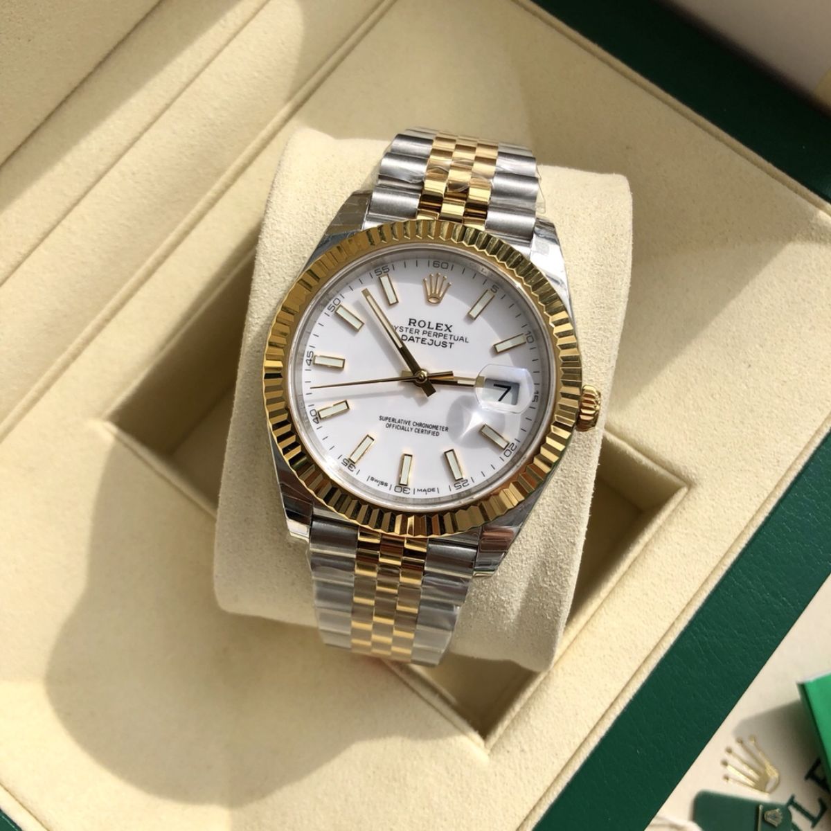 Regency Classic Date 41 mm Five-Link Fluted Bezel White Dial 126333 5577