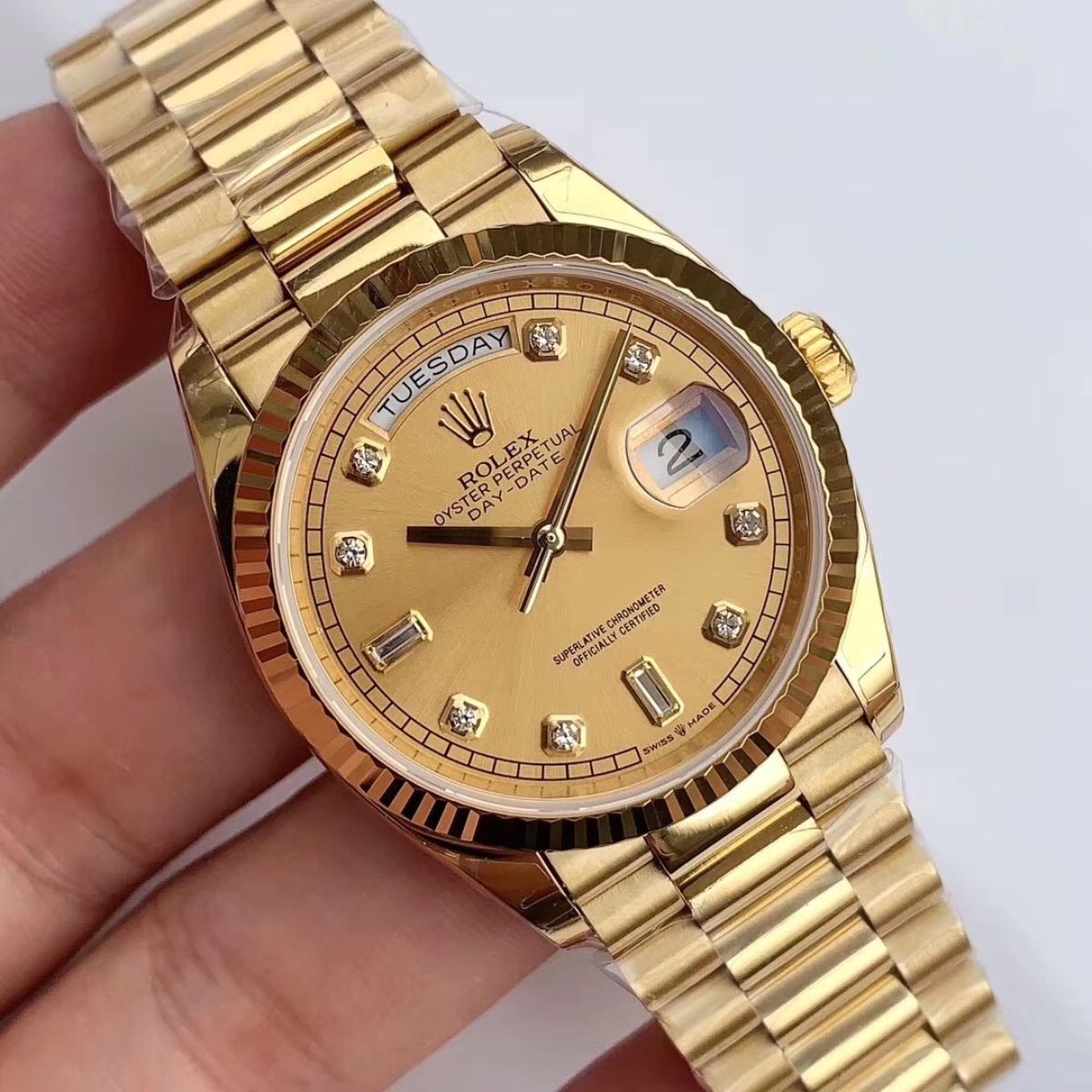[Super Clone] Regency Weekday 36 mm Weekday Fluted Bezel Champagne colour set with diamonds Dial 128238 2532