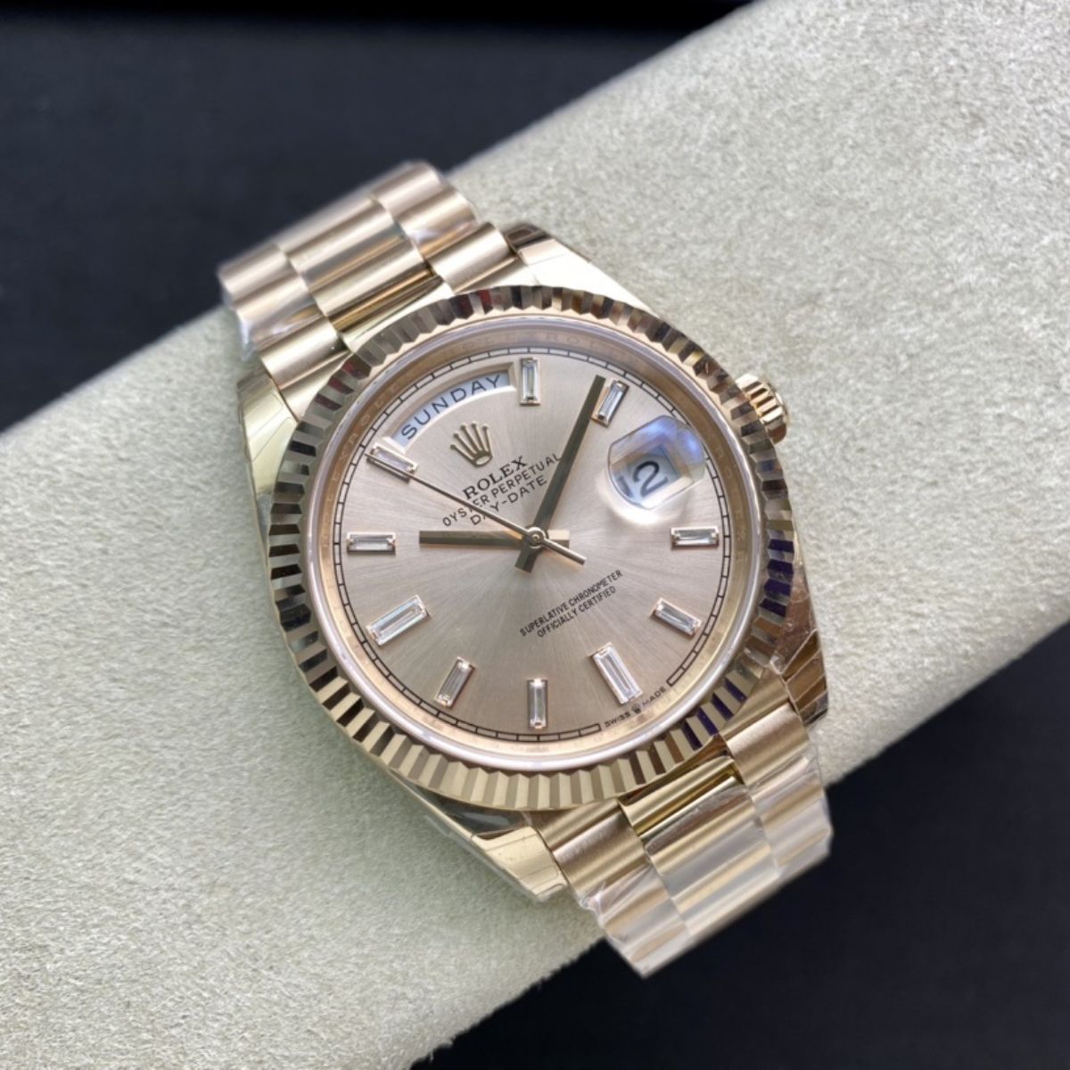 Regency Weekday 40 mm Weekday Fluted Bezel Sundust set with diamonds Dial 228235 6062