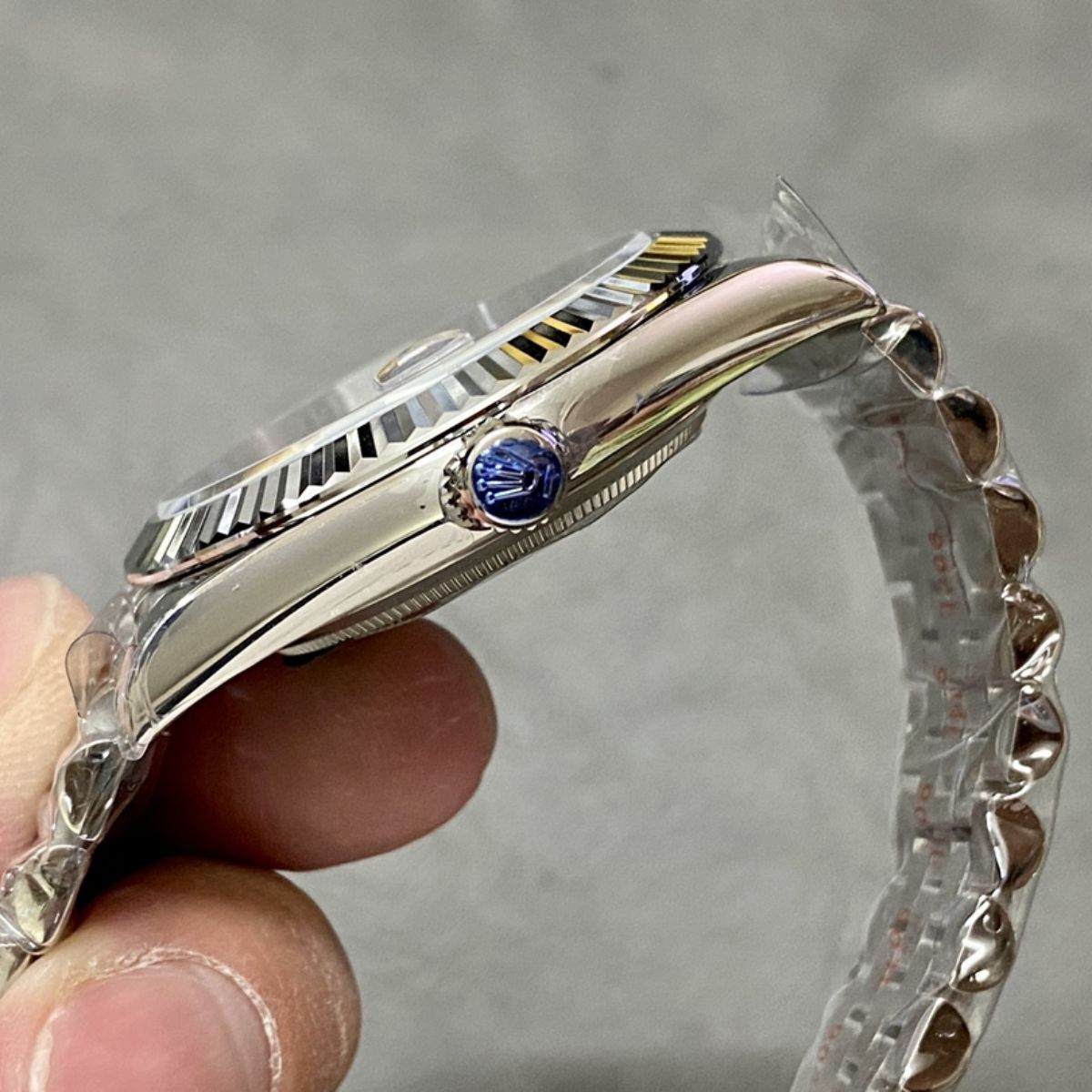 Regency Classic Date 36 mm Five-Link Fluted Bezel Bright blue Dial 126234 5737