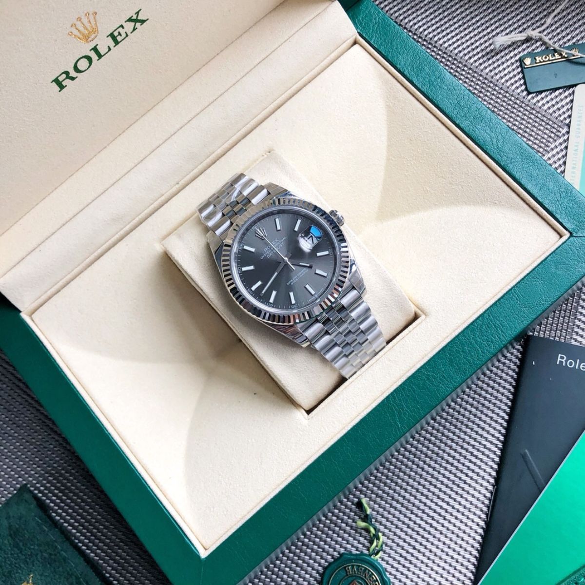 Regency Classic Date 41 mm Five-Link Fluted Bezel Slate Dial 126334 3304