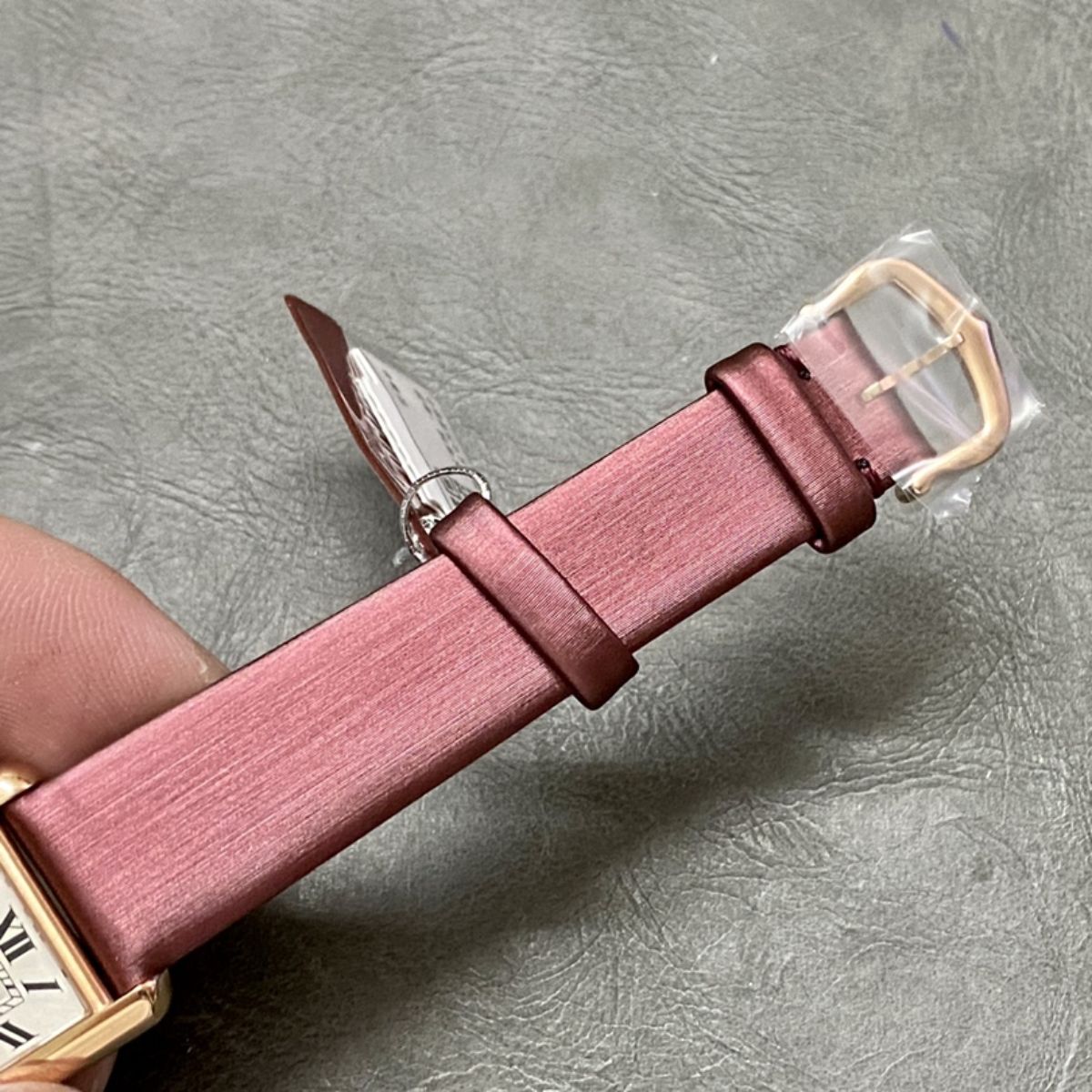 Parisian Rectangular Essential watch 29.5 x 22 mm 3776