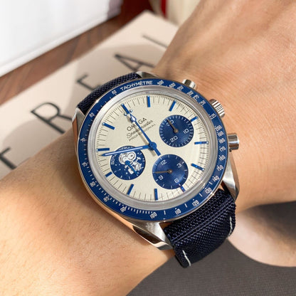 Celestial Chronograph Silver Snoopy Award 50th Anniversary 42mm Steel On Nylon Strap Silver Dial 9472
