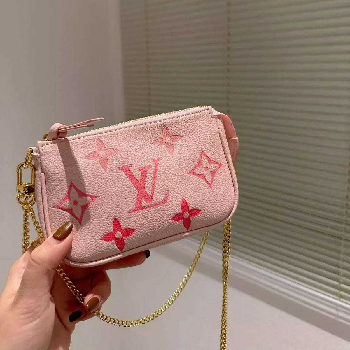 2026 Exquisite+leather+bags-577