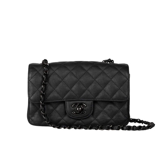 Mini Classic Handbag Smooth Leather Black 20cm A01113 B06311 94305 22 New Collection Bag Flap Bag