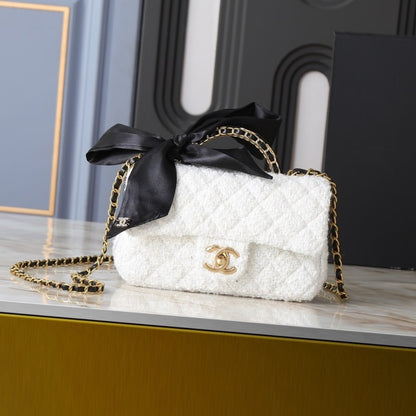 Classic Mini Velvet Top Handle Bag White 20Cm As5875 B22482 Mb103 Classic Bag