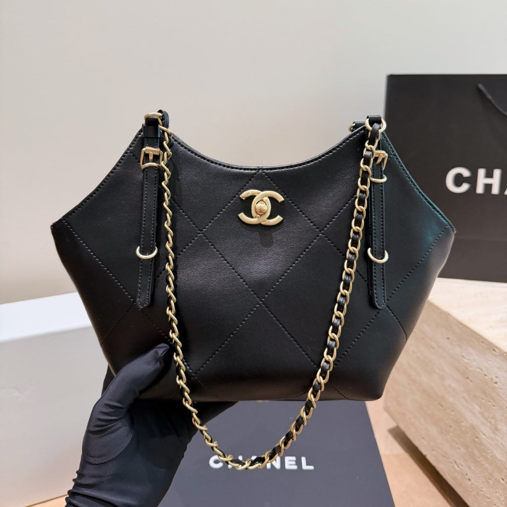 Small Shopping Bag Quilted Leather Black 21cm 22 New Collection Bag Shopping Bag