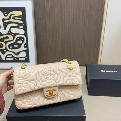 Camellia Medium Smooth Leather Flap Bag Beige 26cm 22 New Collection Bag Flap Bag