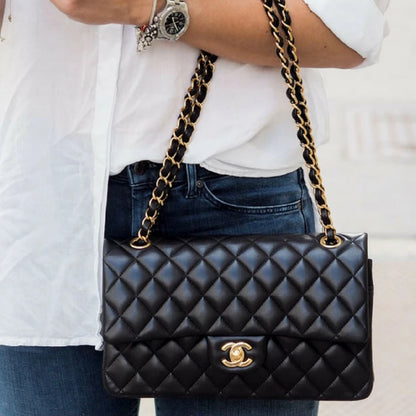 Classic 11.12 Medium Smooth Leather Flap Bag Black 25cm A01112 Y01295 94305 22 New Collection Bag Flap Bag