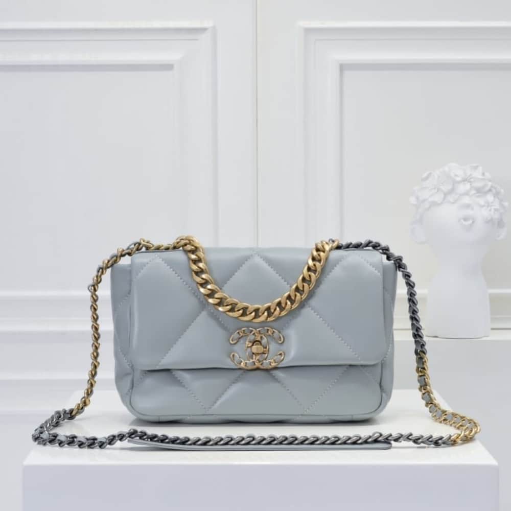 19 Medium Smooth Leather Flap Bag Light Blue 26Cm 22 New Collection Bag Flap Bag