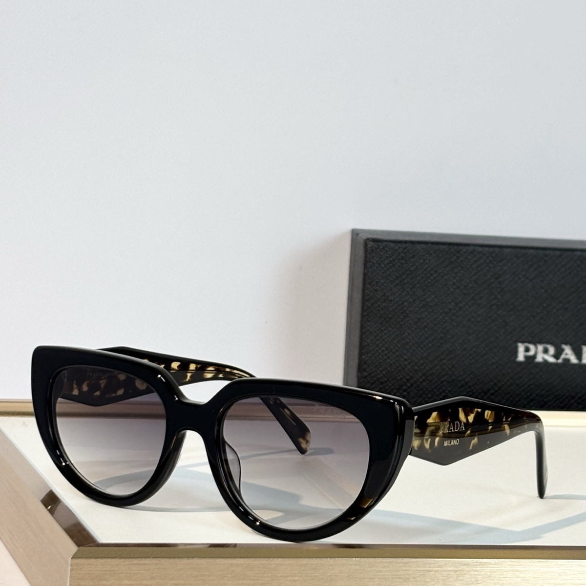 2026 High-End leisure travel versatile sunglasses19004