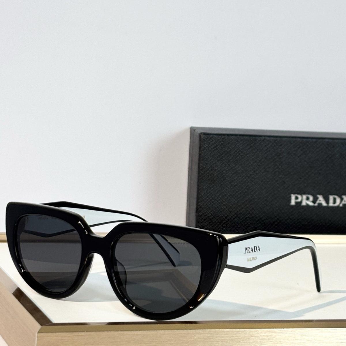 2026 High-End leisure travel versatile sunglasses19004