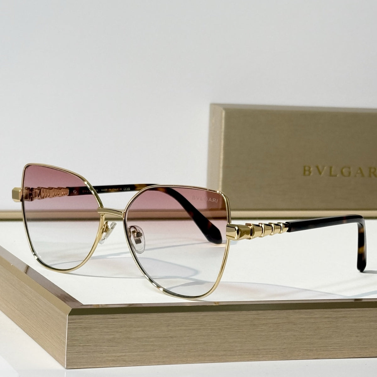 2026 High-End leisure travel versatile sunglasses19010