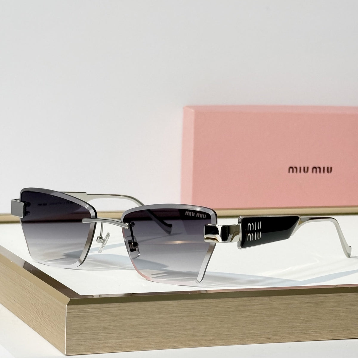 2026 High-End leisure travel versatile sunglasses19011