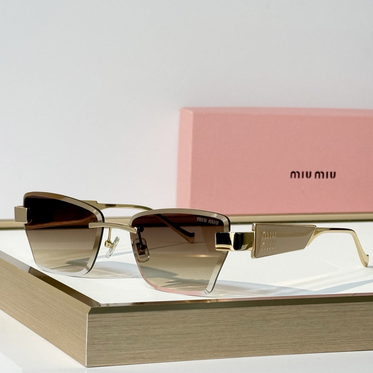 2026 High-End leisure travel versatile sunglasses19011