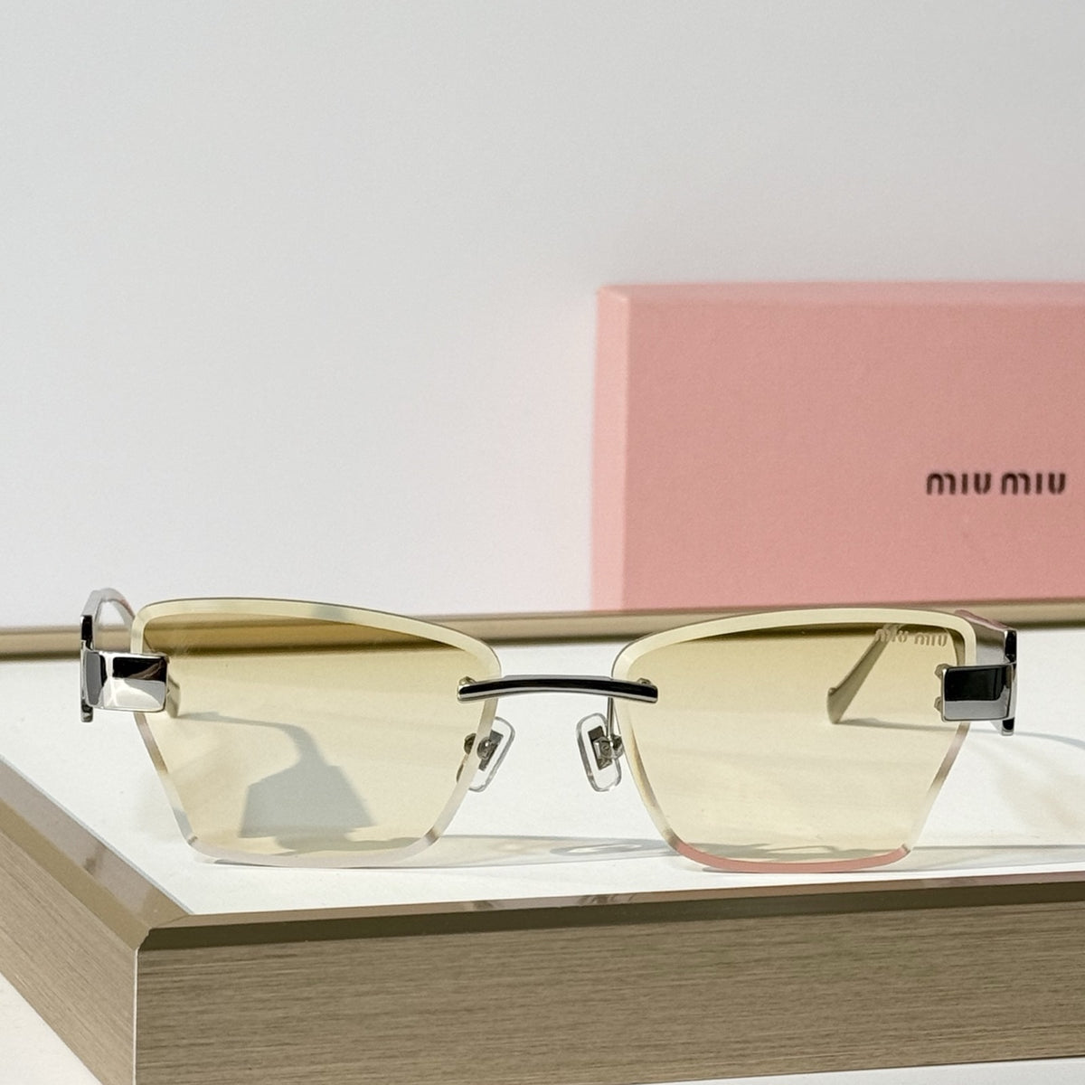 2026 High-End leisure travel versatile sunglasses19011