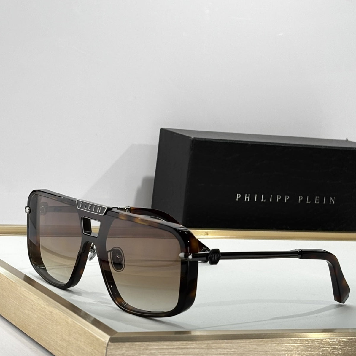 2026 High-End leisure travel versatile sunglasses19016